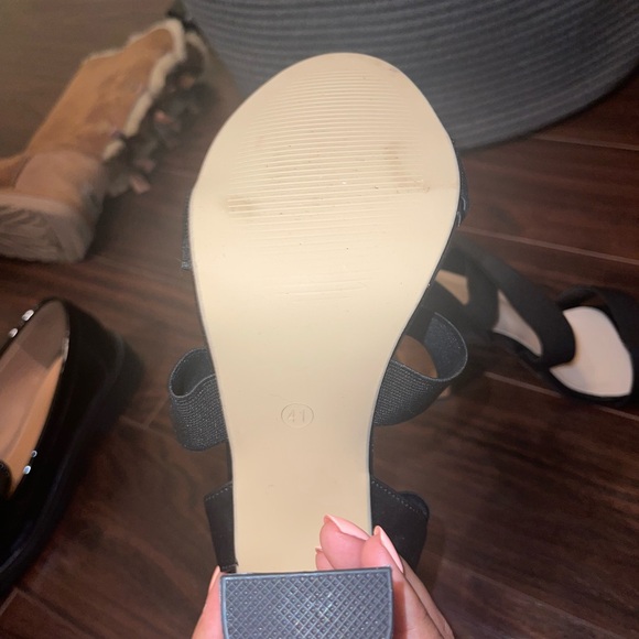 Black strappy sling back heels - Picture 5 of 7